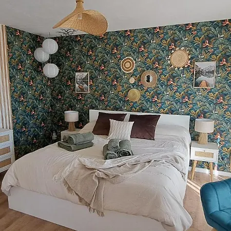 Bougainvillea Apartment Llica d'Amunt