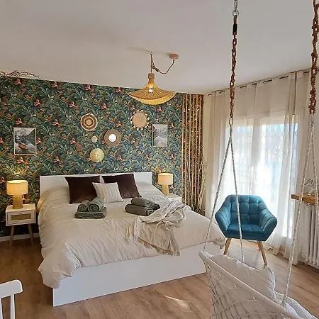Bougainvillea Apartment *