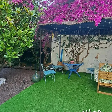 Bougainvillea Apartment *